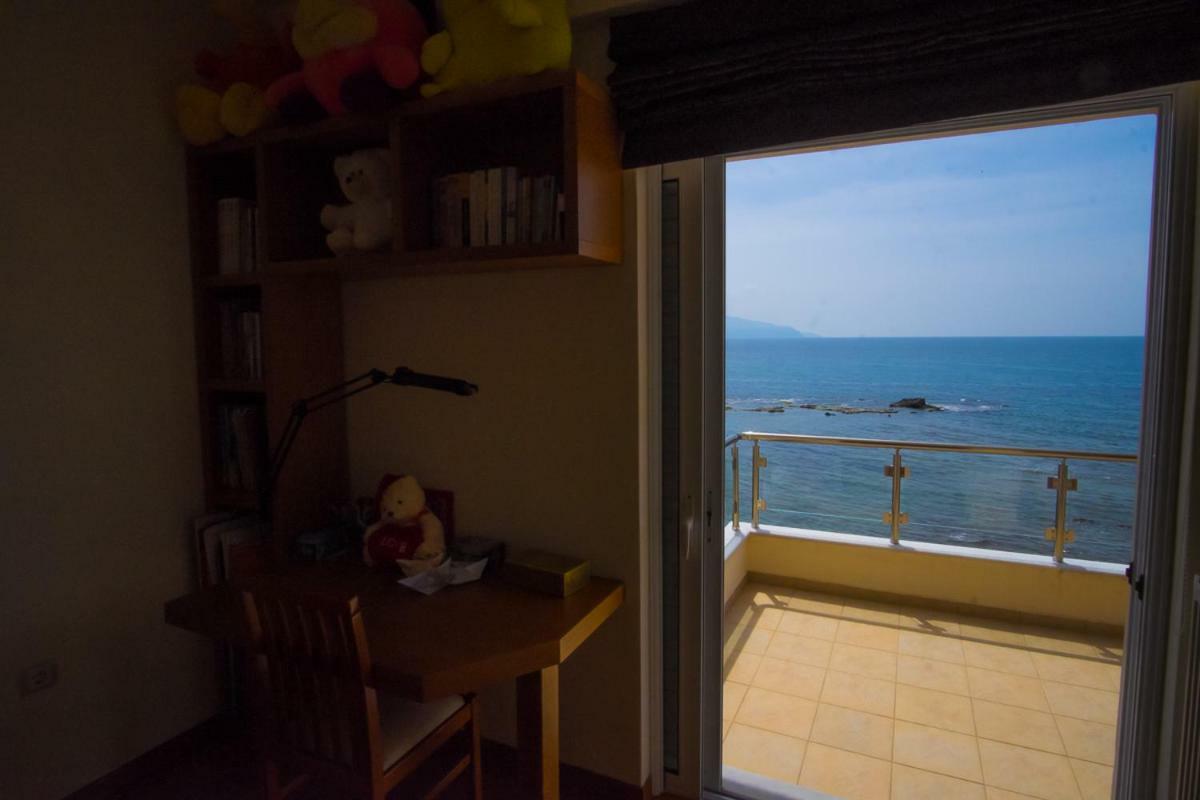 Paris Seaside Villa Pandokrátor Kültér fotó